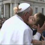 Papa con niño discapacitado