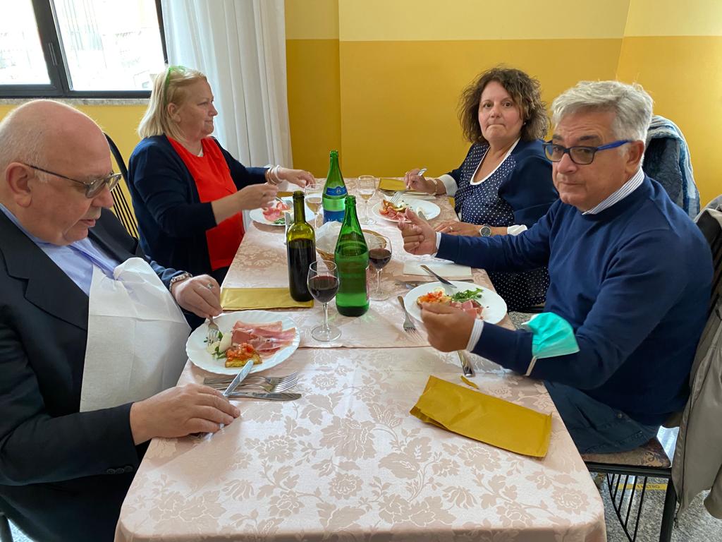 eb9fa4d9-86dc-4571-a9c9-93f04266a6d4